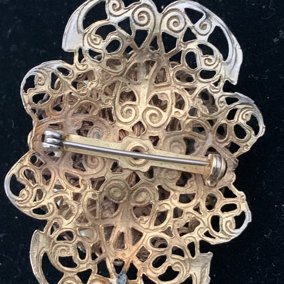 A STUNNING PEKING GLASS(Czech made)VINTAGE BROOCH - Picture 3 of 5